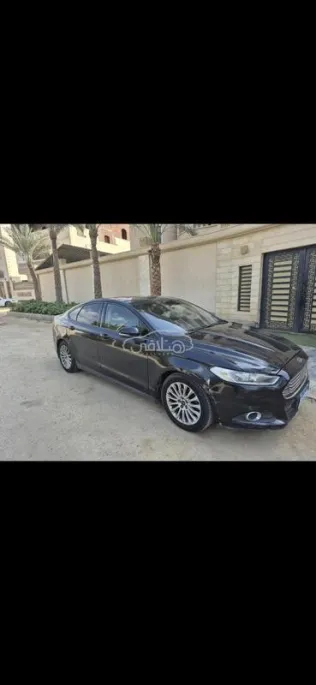 فورد فيوجن 2015 أسود مستعملة للبيع