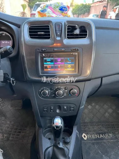 Renault Sandero Step Way 2020 White Used for Sale - 7