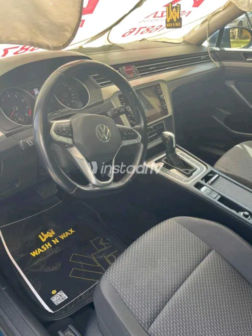 Volkswagen Passat 2021 White Used for Sale - 4