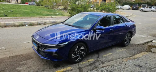 هيونداي إلنترا سى ان 7 2025 أبيض مستعملة للبيع - 3