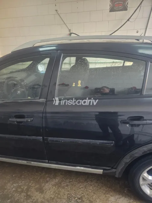 بريليانس frv كروس 2013 أبيض مستعملة للبيع - 1