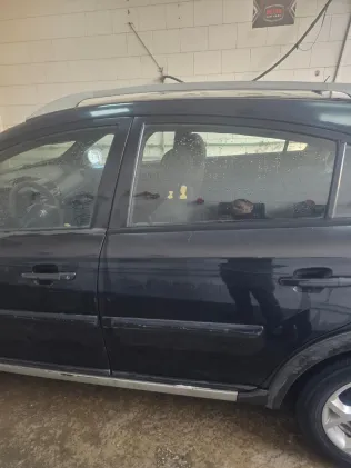 بريليانس frv كروس 2013 أبيض مستعملة للبيع