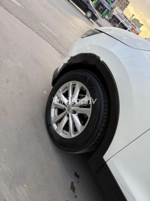 نيسان قشقاي 2015 أبيض مستعملة للبيع - 5