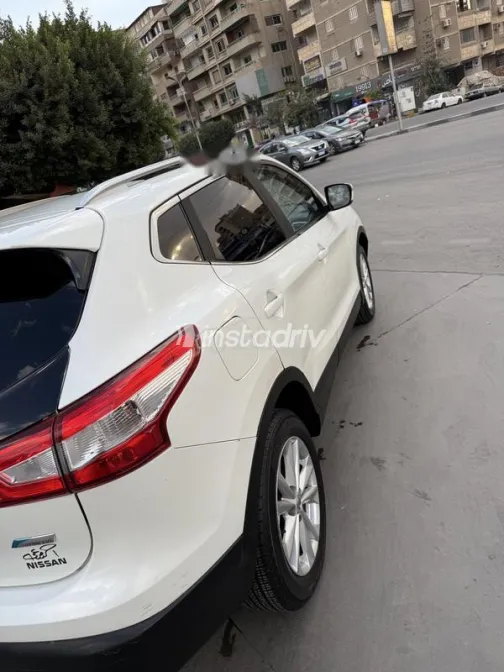 نيسان قشقاي 2015 أبيض مستعملة للبيع - 7