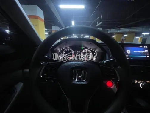 هوندا أكورد 2021 أزرق غامق مستعملة للبيع - 2