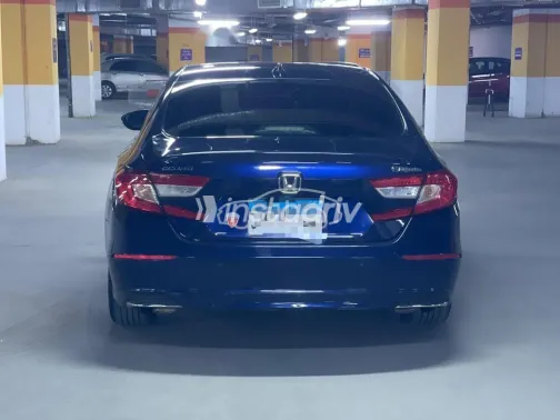 هوندا أكورد 2021 أزرق غامق مستعملة للبيع - 6
