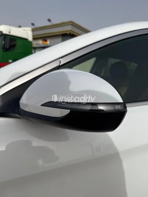 Hyundai Elantra 2026 White Used for Sale - 8