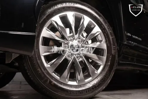 تويوتا لاند كروزر 2025 أسود مستعملة للبيع - 5