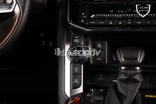 تويوتا لاند كروزر 2025 أسود مستعملة للبيع - 8