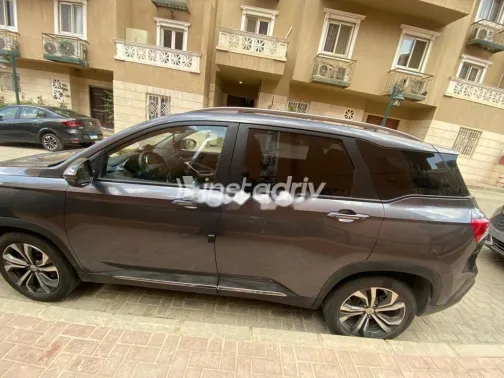 Chevrolet Captiva 2025 White Used for Sale - 4