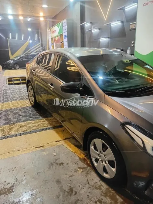 Kia Cerato 2018 White Used for Sale - 4