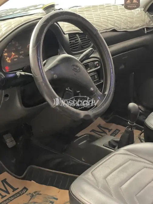 Hyundai Accent 1999 Gold Used for Sale - 5