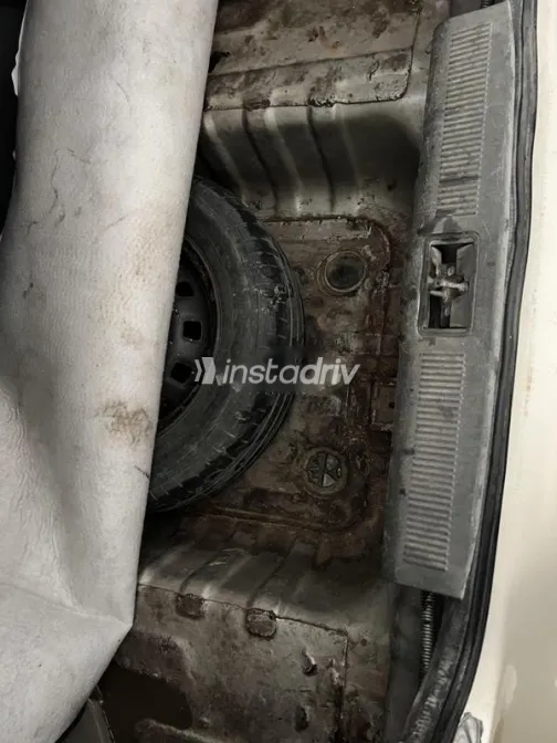 Hyundai Accent 1999 Gold Used for Sale - 9