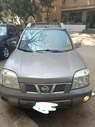 نيسان اكس تريل 2012 شامبين مستعملة للبيع