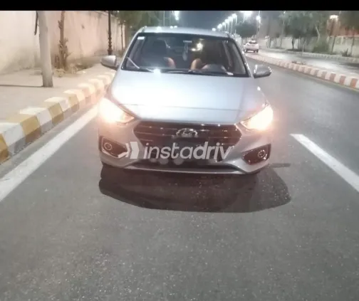 هيونداي اكسنت HCI 2020 أبيض مستعملة للبيع - 2