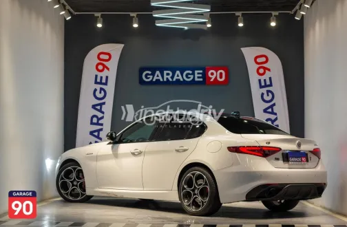 Alfa Romeo Giulia 2022 White Used for Sale - 6