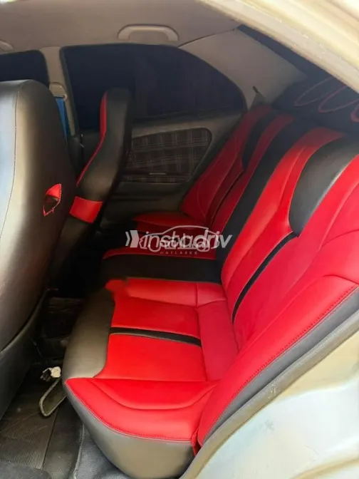 ميتسوبيشي ميراج 2000 رمادي مستعملة للبيع - 7