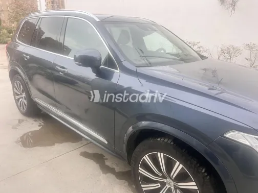فولفو XC90 2020 أزرق غامق مستعملة للبيع - 2