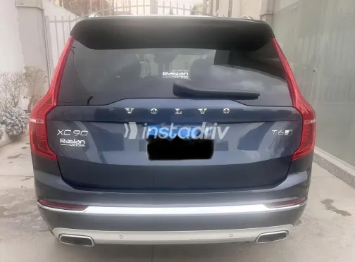 فولفو XC90 2020 أزرق غامق مستعملة للبيع - 5