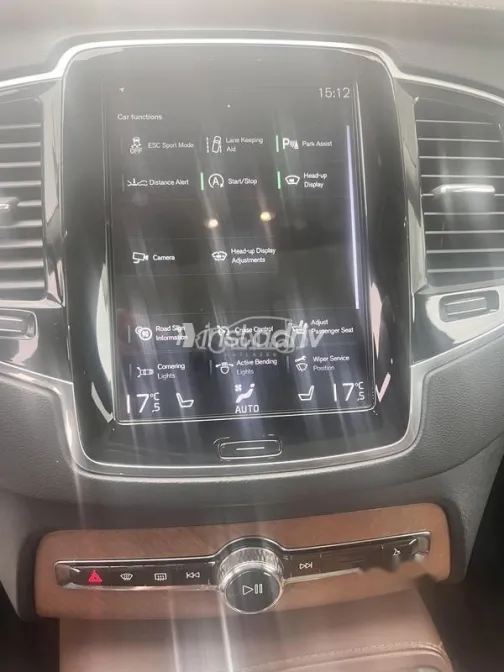 فولفو XC90 2020 أزرق غامق مستعملة للبيع - 10