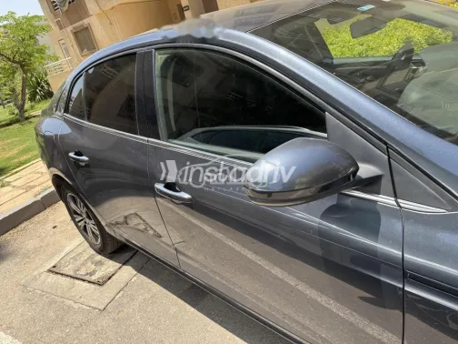 Renault Megane 2022 White Used for Sale - 7