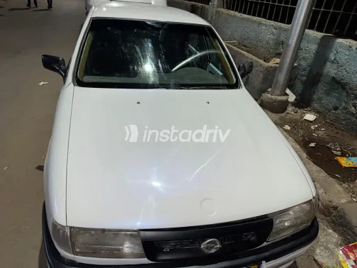 اوبل فيكترا 1996 أبيض مستعملة للبيع - 3