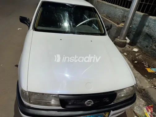 اوبل فيكترا 1996 أبيض مستعملة للبيع - 7