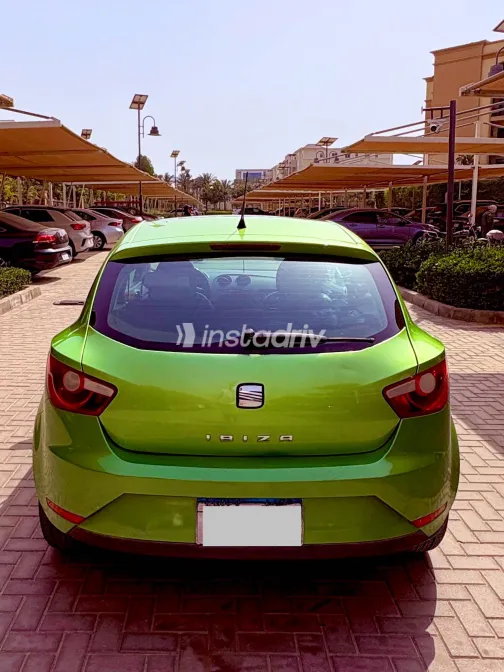 سيات ابيزا 2013 أبيض مستعملة للبيع - 5