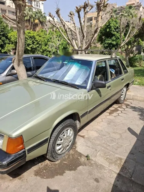 مازدا 929 1982 أبيض مستعملة للبيع - 2