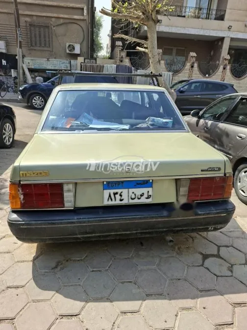 مازدا 929 1982 أبيض مستعملة للبيع - 4