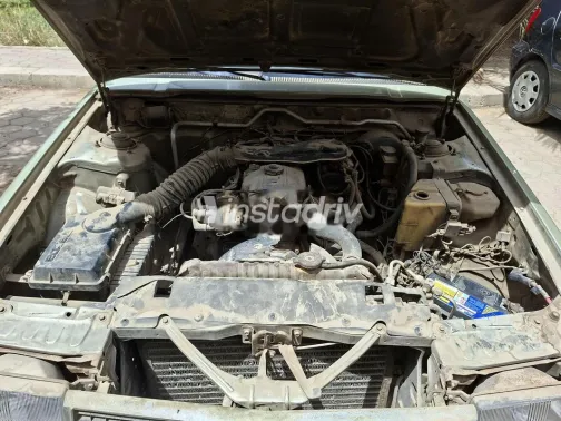مازدا 929 1982 أبيض مستعملة للبيع - 5