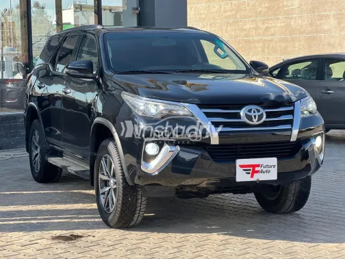 Toyota Fortuner 2021 Black Used for Sale - 4