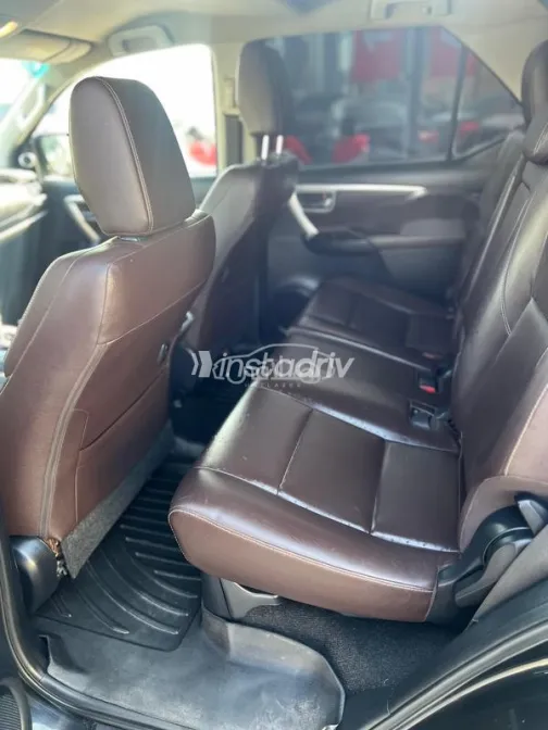 Toyota Fortuner 2021 Black Used for Sale - 10