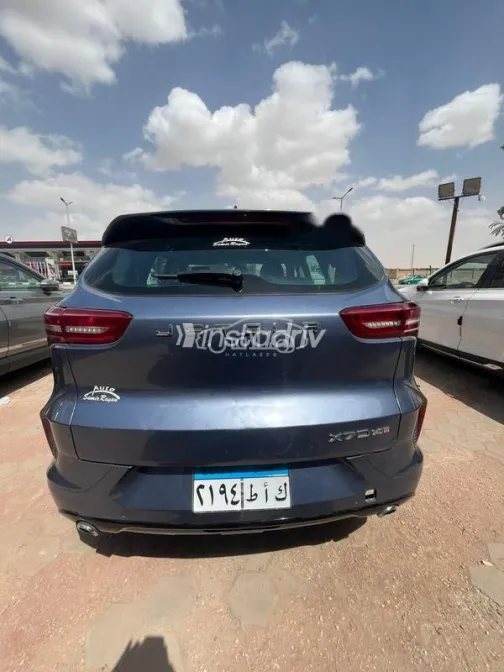 جيتور X70 2021 أبيض مستعملة للبيع - 4