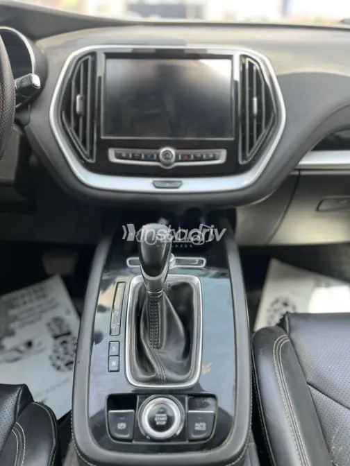 جيتور X70 2021 أبيض مستعملة للبيع - 5