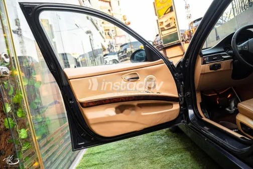 بي ام دبليو 320 2008 أزرق غامق مستعملة للبيع - 4