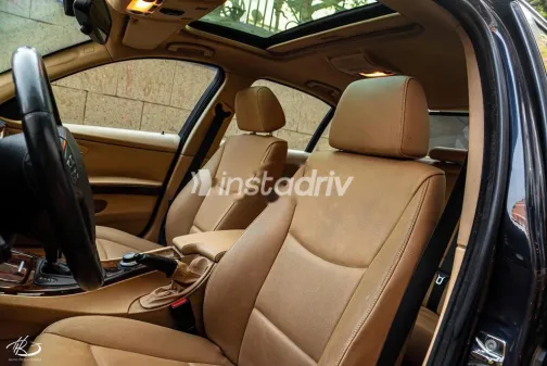 بي ام دبليو 320 2008 أزرق غامق مستعملة للبيع - 10