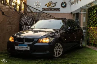 بي ام دبليو 320 2008 أزرق غامق مستعملة للبيع