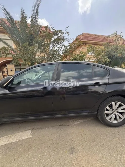 فولكس فاغن باسات 2018 أبيض مستعملة للبيع - 3