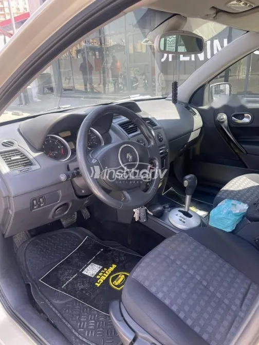 Renault Megane 2008 Gold Used for Sale - 4