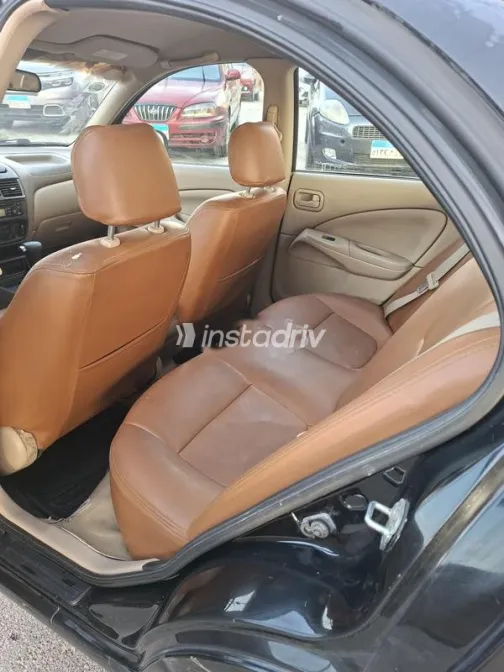 نيسان صنى 2014 أسود مستعملة للبيع - 4