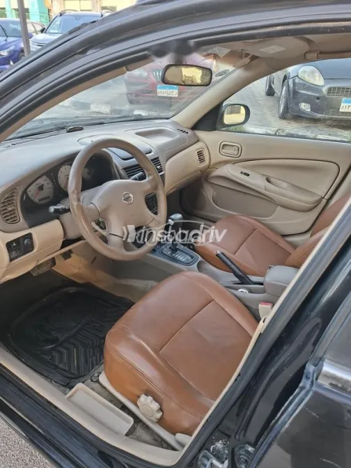 نيسان صنى 2014 أسود مستعملة للبيع - 5