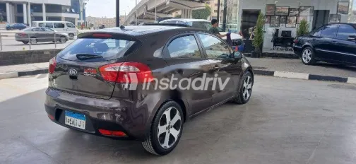 كيا ريو 2015 بني مستعملة للبيع - 8
