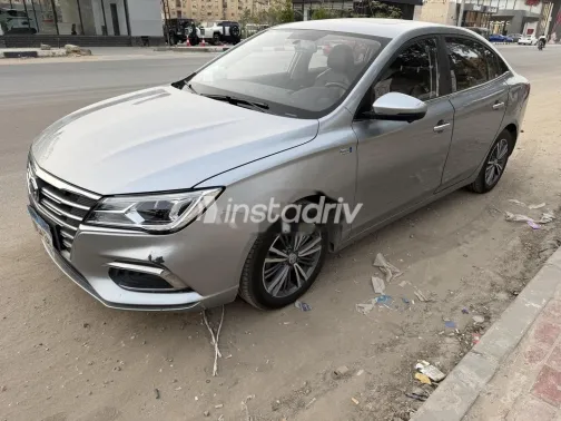 ام جى 5 2022 أبيض مستعملة للبيع - 2