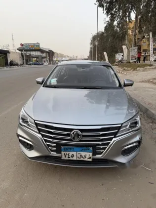 ام جى 5 2022 أبيض مستعملة للبيع