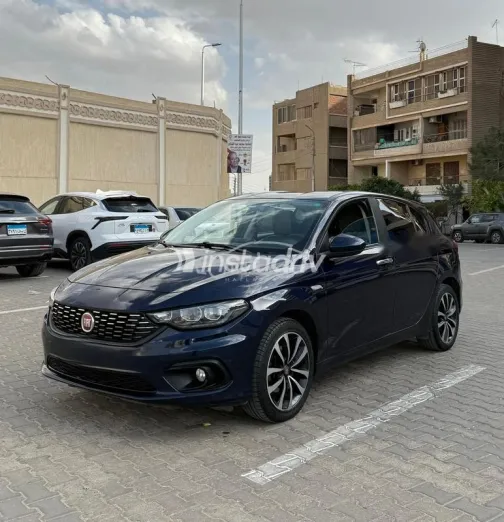 فيات تيبو 2021 أزرق غامق مستعملة للبيع - 3