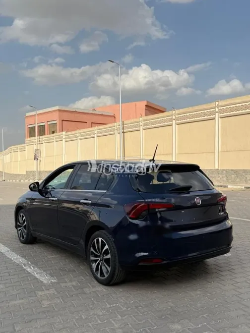 فيات تيبو 2021 أزرق غامق مستعملة للبيع - 5