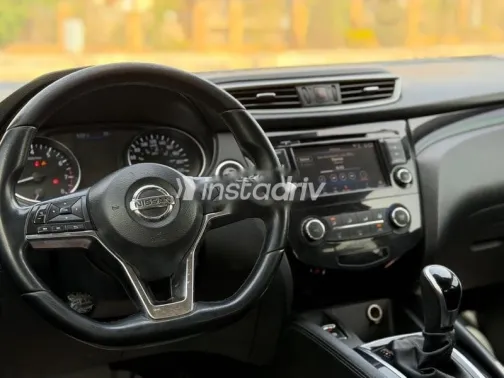 Nissan Qashqai 2021 Red Used for Sale - 7