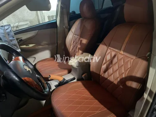 تويوتا كورولا 2011 رمادي مستعملة للبيع - 9