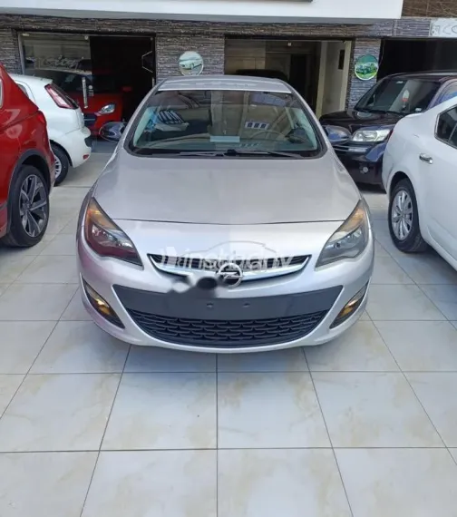 Opel Astra 2018 Silver Used for Sale - 3